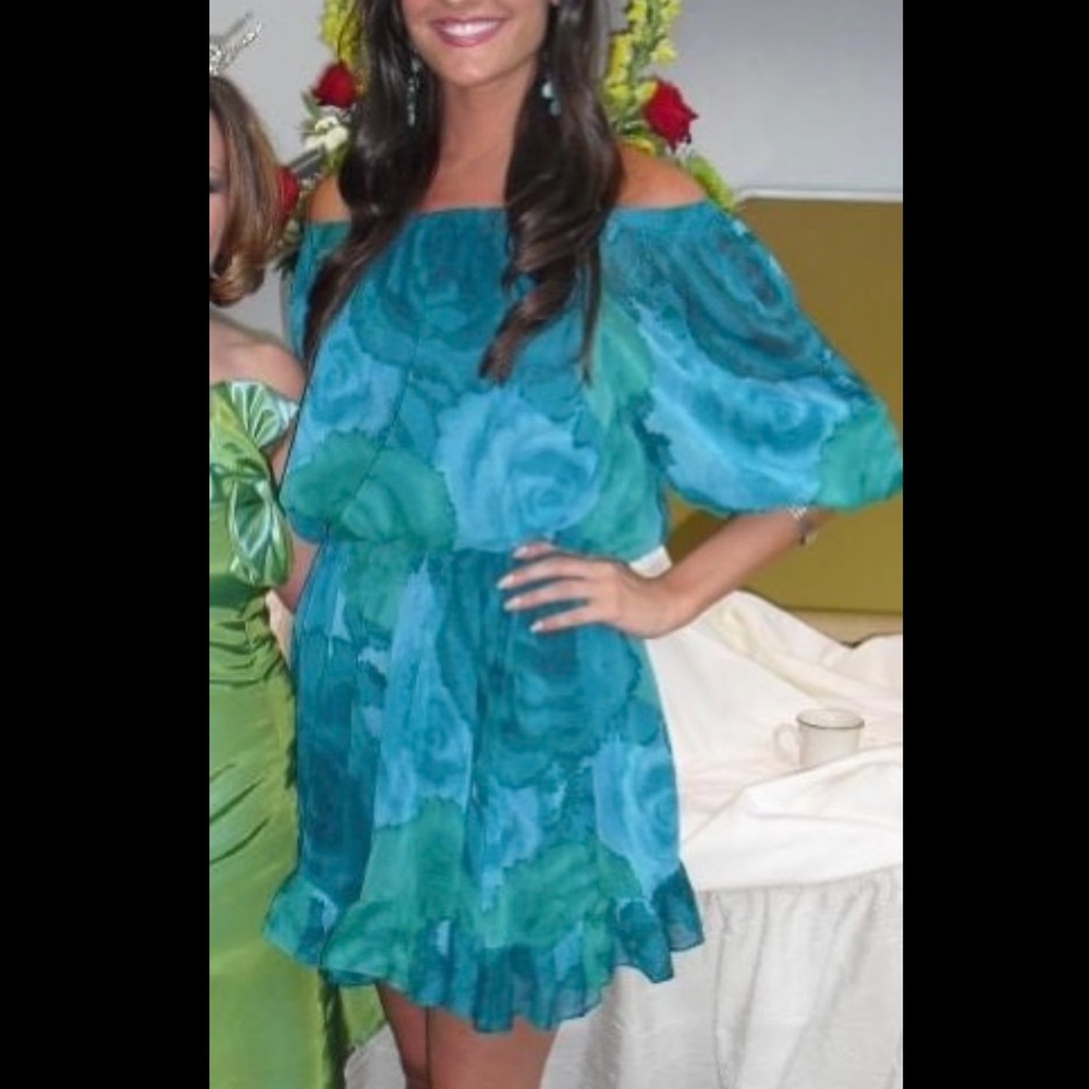 Off shoulder “Boho” long sleeve chiffon dress in a Stunning floral print
